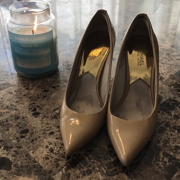 Michael Kors Shoes - Micheal Kors nude heels